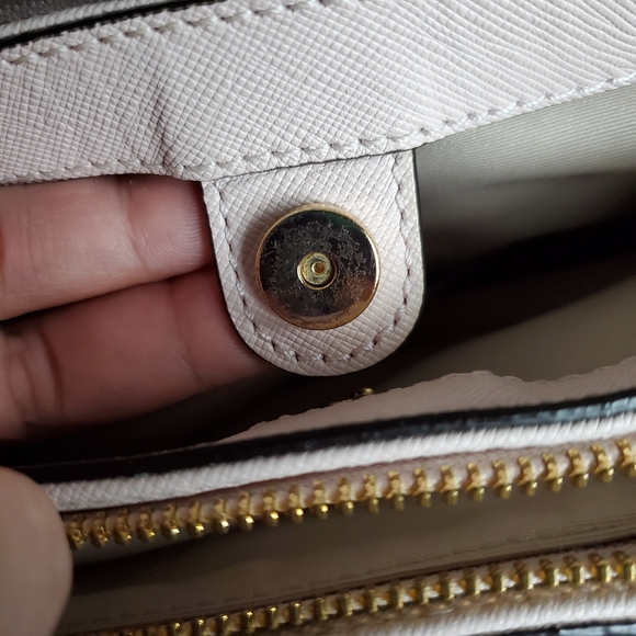 Coach - Picture 5 of 8